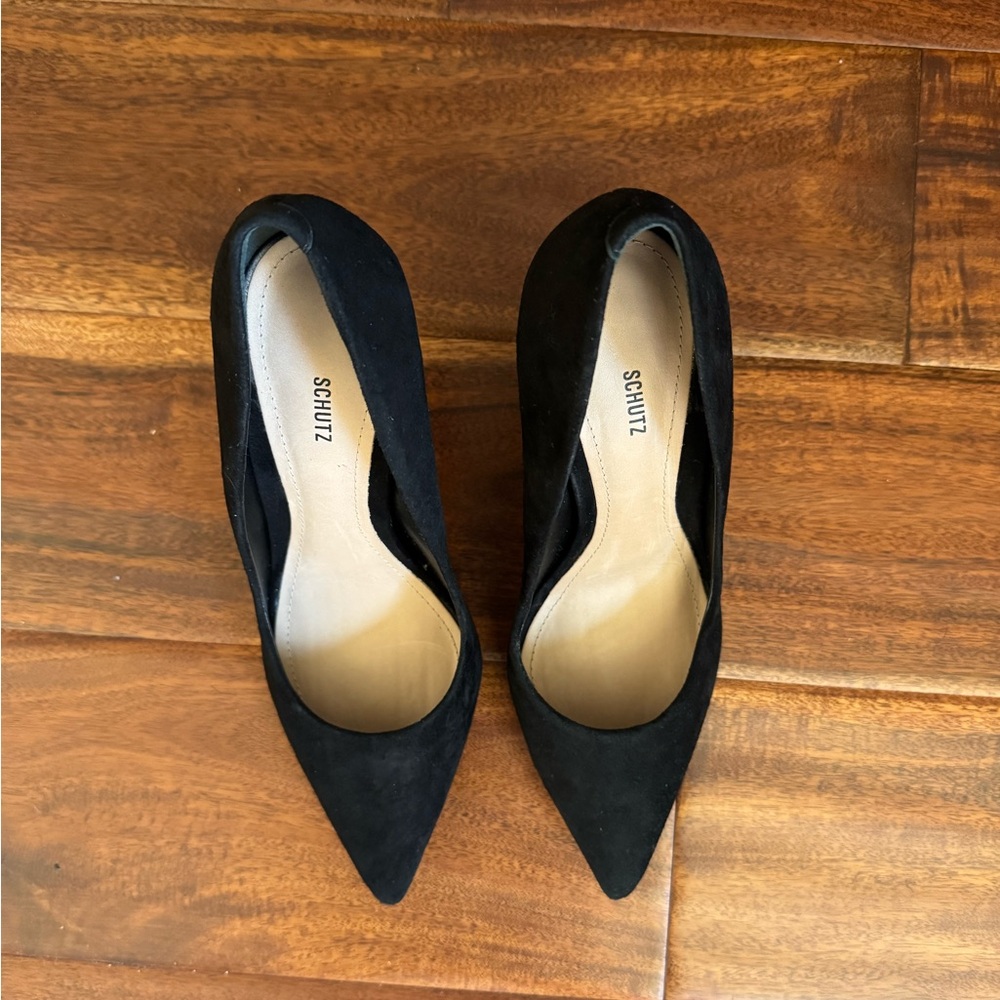 Schutz Black Pointed Toe Heels